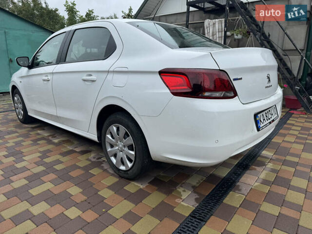 Белый Пежо 301, объемом двигателя 1.2 л и пробегом 146 тыс. км за 6300 $, фото 2 на Automoto.ua