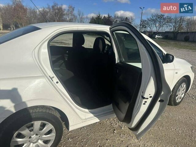 Білий Пежо 301, об'ємом двигуна 1.2 л та пробігом 102 тис. км за 6300 $, фото 4 на Automoto.ua