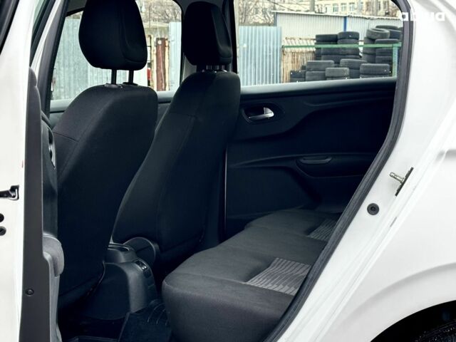 Білий Пежо 301, об'ємом двигуна 0 л та пробігом 92 тис. км за 6500 $, фото 15 на Automoto.ua