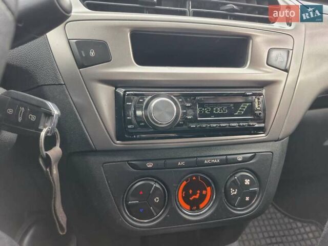 Белый Пежо 301, объемом двигателя 1.2 л и пробегом 250 тыс. км за 3800 $, фото 10 на Automoto.ua