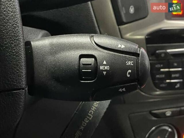 Білий Пежо 301, об'ємом двигуна 1.56 л та пробігом 227 тис. км за 8490 $, фото 22 на Automoto.ua