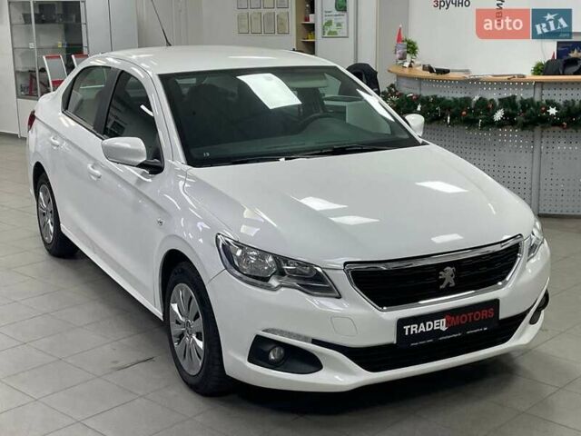Білий Пежо 301, об'ємом двигуна 1.56 л та пробігом 227 тис. км за 8490 $, фото 1 на Automoto.ua