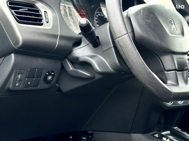 Білий Пежо 301, об'ємом двигуна 0 л та пробігом 92 тис. км за 6500 $, фото 10 на Automoto.ua