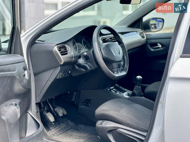 Белый Пежо 301, объемом двигателя 1.2 л и пробегом 92 тыс. км за 7400 $, фото 8 на Automoto.ua