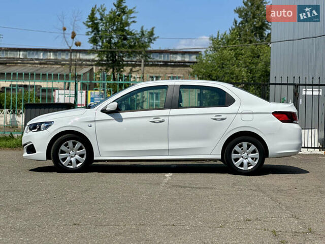 Белый Пежо 301, объемом двигателя 1.2 л и пробегом 92 тыс. км за 7400 $, фото 1 на Automoto.ua