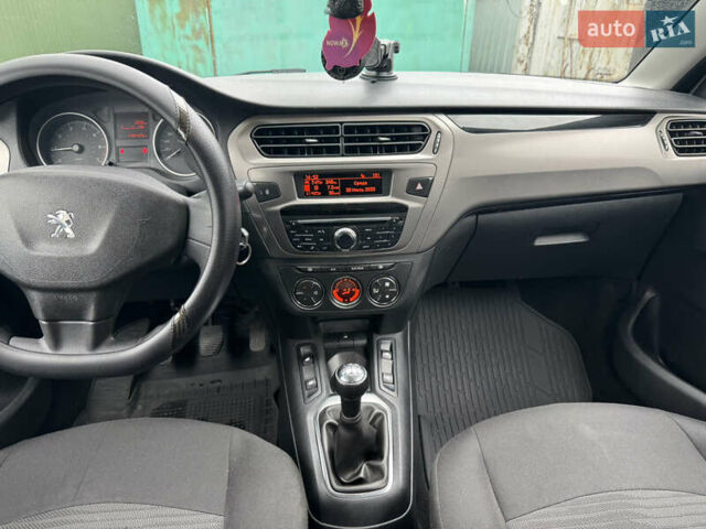 Белый Пежо 301, объемом двигателя 1.2 л и пробегом 146 тыс. км за 6300 $, фото 22 на Automoto.ua