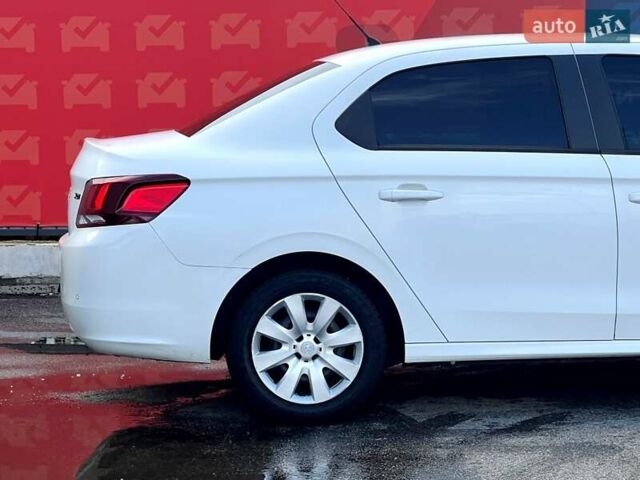 Белый Пежо 301, объемом двигателя 1.2 л и пробегом 134 тыс. км за 5550 $, фото 17 на Automoto.ua