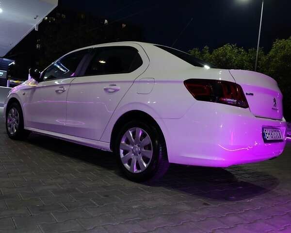 Білий Пежо 301, об'ємом двигуна 1.2 л та пробігом 107 тис. км за 7600 $, фото 2 на Automoto.ua