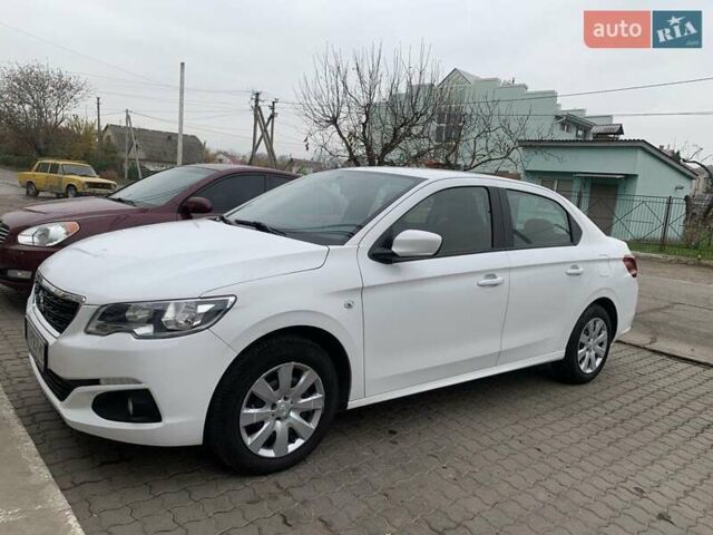 Белый Пежо 301, объемом двигателя 1.2 л и пробегом 153 тыс. км за 6200 $, фото 1 на Automoto.ua