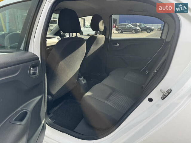 Белый Пежо 301, объемом двигателя 1.2 л и пробегом 180 тыс. км за 4600 $, фото 8 на Automoto.ua