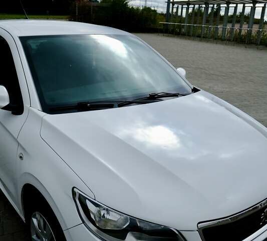 Белый Пежо 301, объемом двигателя 1.2 л и пробегом 168 тыс. км за 6200 $, фото 1 на Automoto.ua