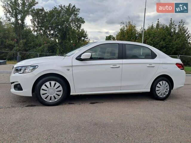 Белый Пежо 301, объемом двигателя 1.6 л и пробегом 143 тыс. км за 6700 $, фото 8 на Automoto.ua