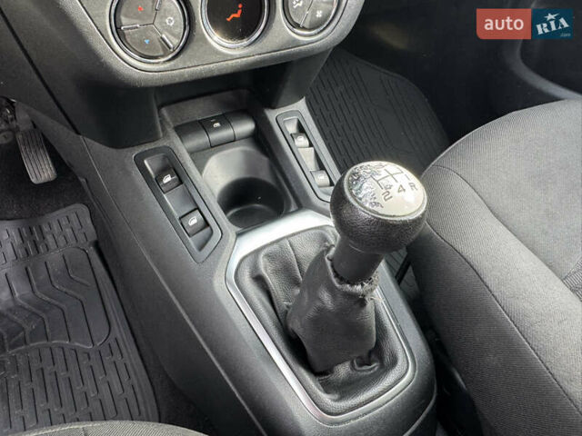 Белый Пежо 301, объемом двигателя 1.2 л и пробегом 180 тыс. км за 4600 $, фото 14 на Automoto.ua