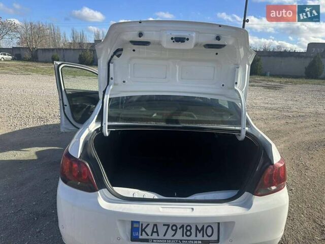 Білий Пежо 301, об'ємом двигуна 1.2 л та пробігом 102 тис. км за 6300 $, фото 5 на Automoto.ua