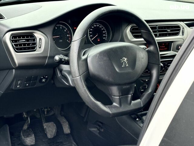 Білий Пежо 301, об'ємом двигуна 0 л та пробігом 92 тис. км за 6500 $, фото 9 на Automoto.ua