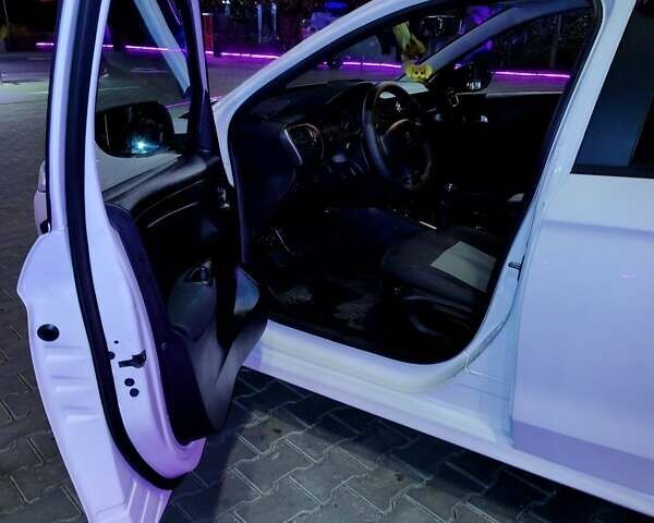 Білий Пежо 301, об'ємом двигуна 1.2 л та пробігом 107 тис. км за 7600 $, фото 5 на Automoto.ua