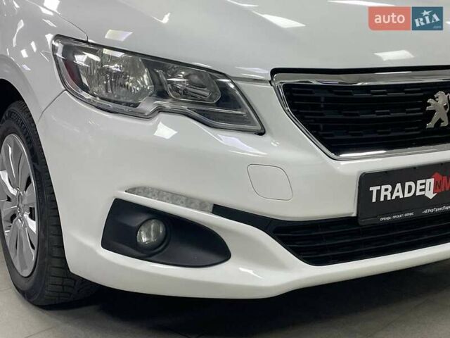 Білий Пежо 301, об'ємом двигуна 1.56 л та пробігом 227 тис. км за 8490 $, фото 2 на Automoto.ua