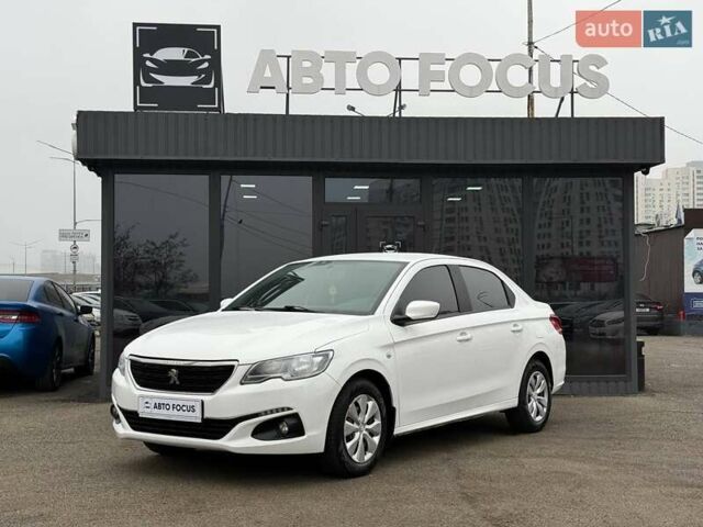 Белый Пежо 301, объемом двигателя 1.2 л и пробегом 151 тыс. км за 6490 $, фото 3 на Automoto.ua