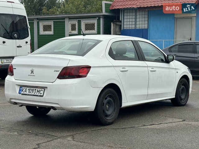 Пежо 301 2018 у Києві на Automoto.ua Білий Пежо 301, об'ємом двигуна 1.2 л та пробігом 175 тис. км за 4600 $, фото 5 на Automoto.ua