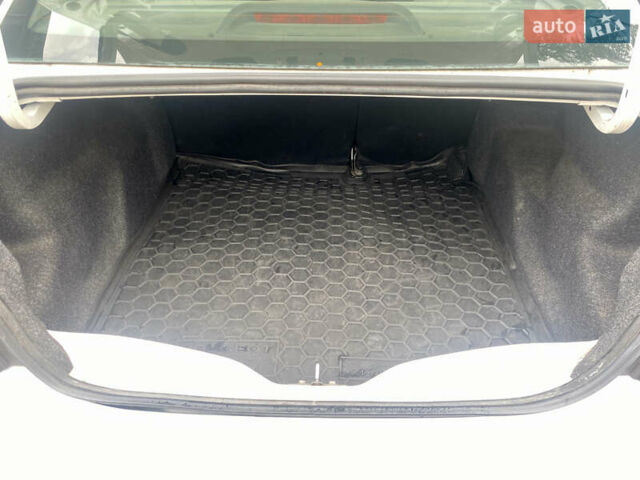 Білий Пежо 301, об'ємом двигуна 1.2 л та пробігом 223 тис. км за 5848 $, фото 16 на Automoto.ua