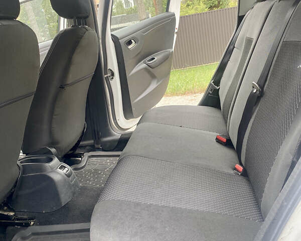 Білий Пежо 301, об'ємом двигуна 1.2 л та пробігом 223 тис. км за 5848 $, фото 13 на Automoto.ua