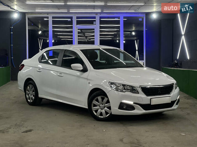 Белый Пежо 301, объемом двигателя 1.2 л и пробегом 174 тыс. км за 5700 $, фото 50 на Automoto.ua