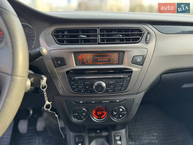 Белый Пежо 301, объемом двигателя 1.2 л и пробегом 150 тыс. км за 6300 $, фото 26 на Automoto.ua