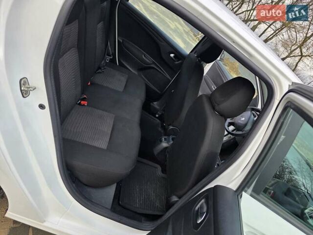 Белый Пежо 301, объемом двигателя 1.2 л и пробегом 108 тыс. км за 5300 $, фото 16 на Automoto.ua