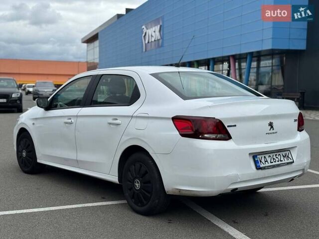 Пежо 301 2018 у Києві на Automoto.ua Білий Пежо 301, об'ємом двигуна 1.2 л та пробігом 164 тис. км за 4900 $, фото 1 на Automoto.ua