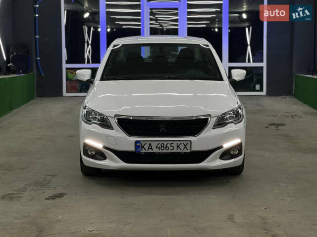 Белый Пежо 301, объемом двигателя 1.2 л и пробегом 173 тыс. км за 5700 $, фото 9 на Automoto.ua