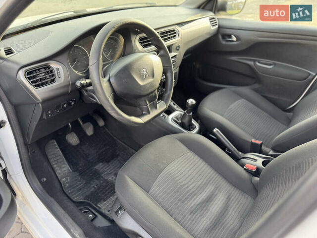 Белый Пежо 301, объемом двигателя 1.2 л и пробегом 150 тыс. км за 6300 $, фото 24 на Automoto.ua