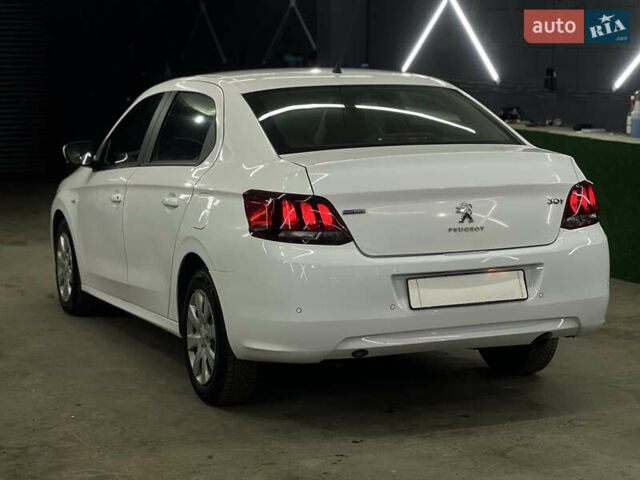 Белый Пежо 301, объемом двигателя 1.2 л и пробегом 174 тыс. км за 5700 $, фото 9 на Automoto.ua