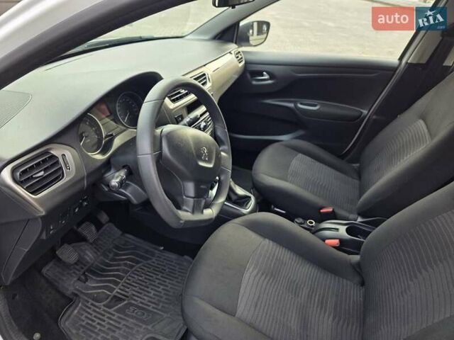 Белый Пежо 301, объемом двигателя 1.2 л и пробегом 108 тыс. км за 5300 $, фото 12 на Automoto.ua