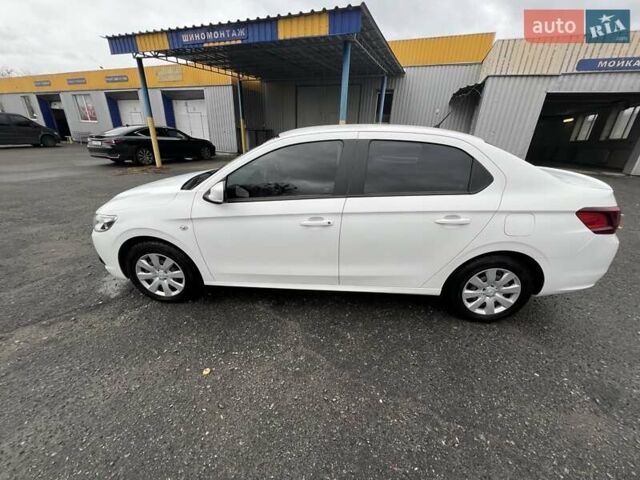 Білий Пежо 301, об'ємом двигуна 1.59 л та пробігом 92 тис. км за 8900 $, фото 1 на Automoto.ua