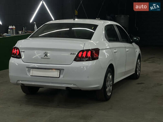 Белый Пежо 301, объемом двигателя 1.2 л и пробегом 174 тыс. км за 5700 $, фото 10 на Automoto.ua