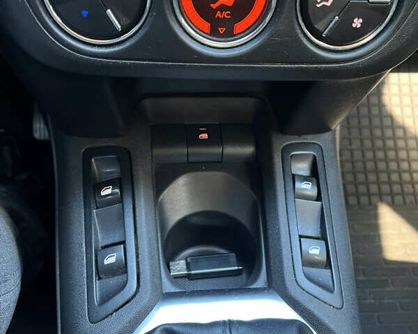 Білий Пежо 301, об'ємом двигуна 1.2 л та пробігом 150 тис. км за 6500 $, фото 17 на Automoto.ua