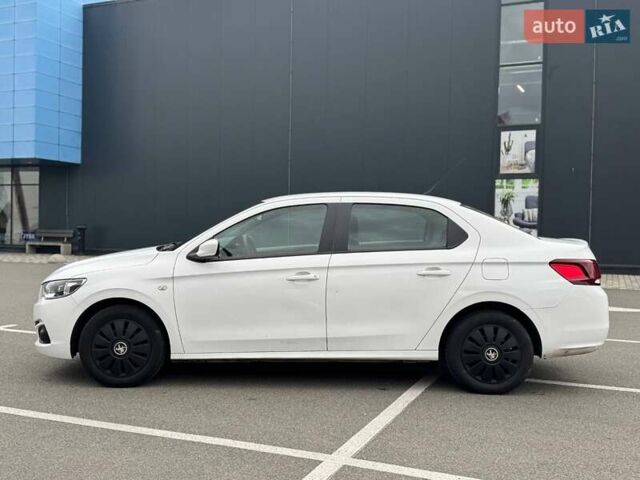 Пежо 301 2018 у Києві на Automoto.ua Білий Пежо 301, об'ємом двигуна 1.2 л та пробігом 164 тис. км за 4900 $, фото 2 на Automoto.ua