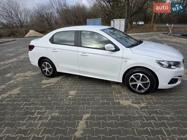 Белый Пежо 301, объемом двигателя 1.2 л и пробегом 108 тыс. км за 5300 $, фото 1 на Automoto.ua