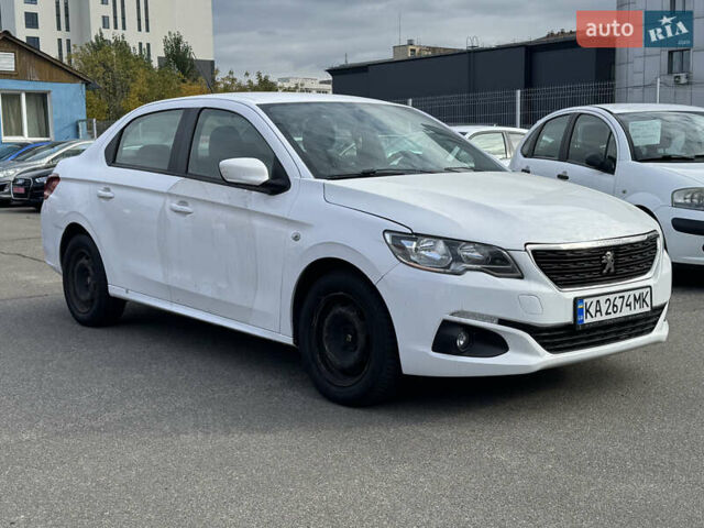 Пежо 301 2018 у Києві на Automoto.ua Білий Пежо 301, об'ємом двигуна 1.2 л та пробігом 157 тис. км за 3900 $, фото 2 на Automoto.ua