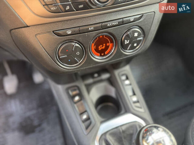 Белый Пежо 301, объемом двигателя 1.2 л и пробегом 150 тыс. км за 6300 $, фото 27 на Automoto.ua