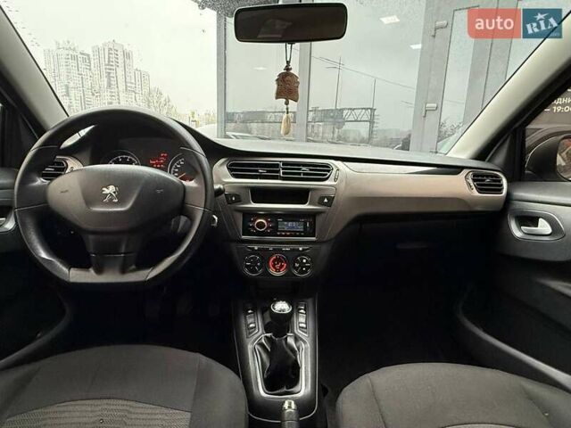 Белый Пежо 301, объемом двигателя 1.2 л и пробегом 151 тыс. км за 6490 $, фото 12 на Automoto.ua