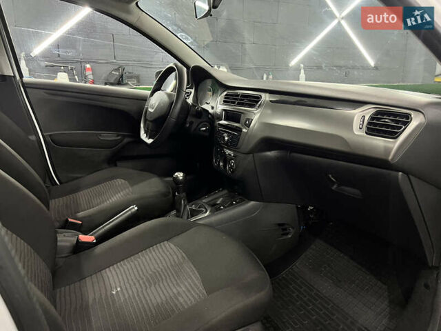 Белый Пежо 301, объемом двигателя 1.2 л и пробегом 174 тыс. км за 5700 $, фото 27 на Automoto.ua