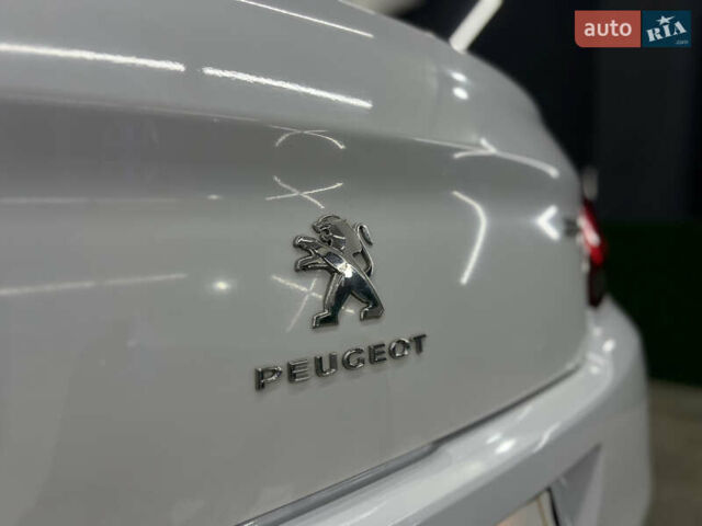 Белый Пежо 301, объемом двигателя 1.2 л и пробегом 174 тыс. км за 5700 $, фото 13 на Automoto.ua