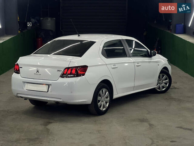 Белый Пежо 301, объемом двигателя 1.2 л и пробегом 174 тыс. км за 5700 $, фото 4 на Automoto.ua