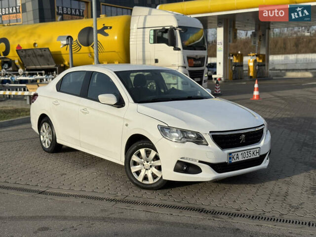 Белый Пежо 301, объемом двигателя 1.2 л и пробегом 150 тыс. км за 6300 $, фото 1 на Automoto.ua