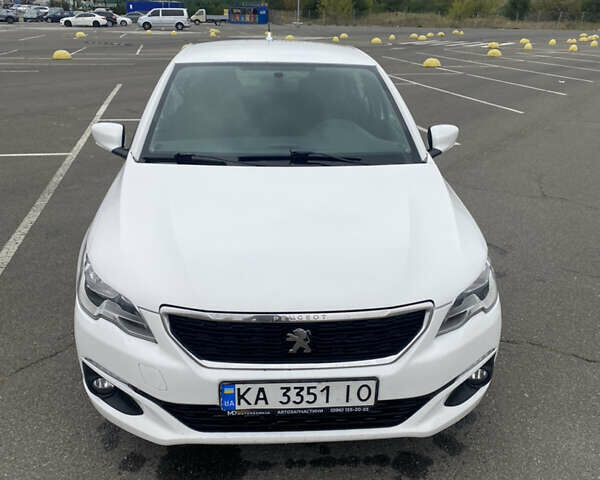 Пежо 301 2018 у Києві на Automoto.ua Білий Пежо 301, об'ємом двигуна 1.2 л та пробігом 180 тис. км за 6500 $, фото 1 на Automoto.ua