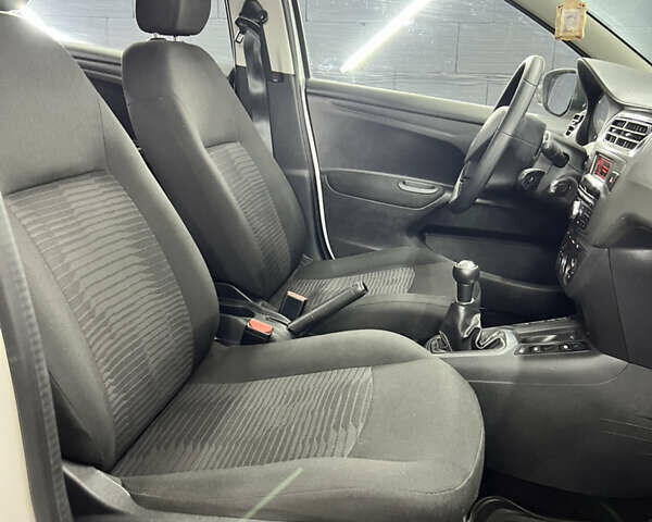 Белый Пежо 301, объемом двигателя 1.2 л и пробегом 173 тыс. км за 5700 $, фото 33 на Automoto.ua