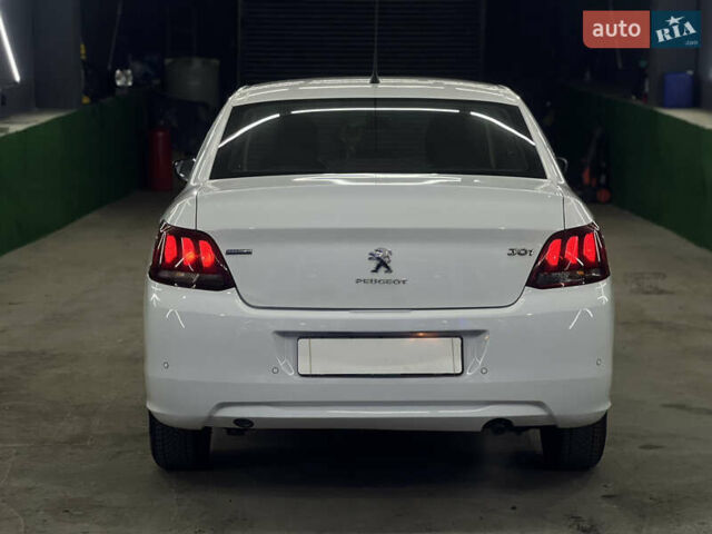 Белый Пежо 301, объемом двигателя 1.2 л и пробегом 174 тыс. км за 5700 $, фото 7 на Automoto.ua