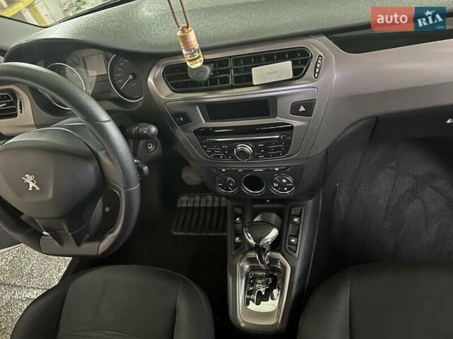 Білий Пежо 301, об'ємом двигуна 1.59 л та пробігом 92 тис. км за 8900 $, фото 10 на Automoto.ua