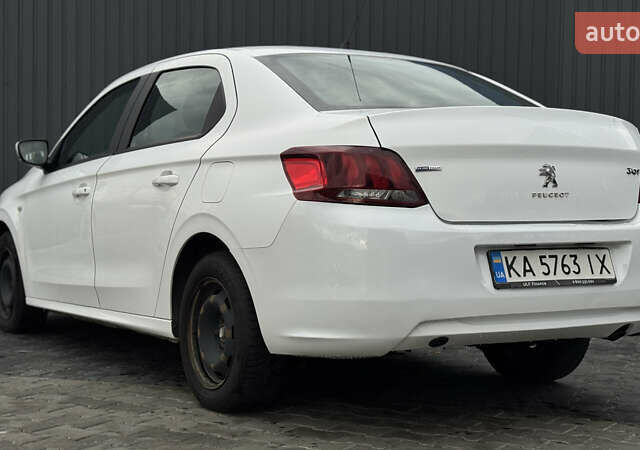 Пежо 301 2018 у Києві на Automoto.ua Білий Пежо 301, об'ємом двигуна 1.2 л та пробігом 176 тис. км за 4900 $, фото 2 на Automoto.ua
